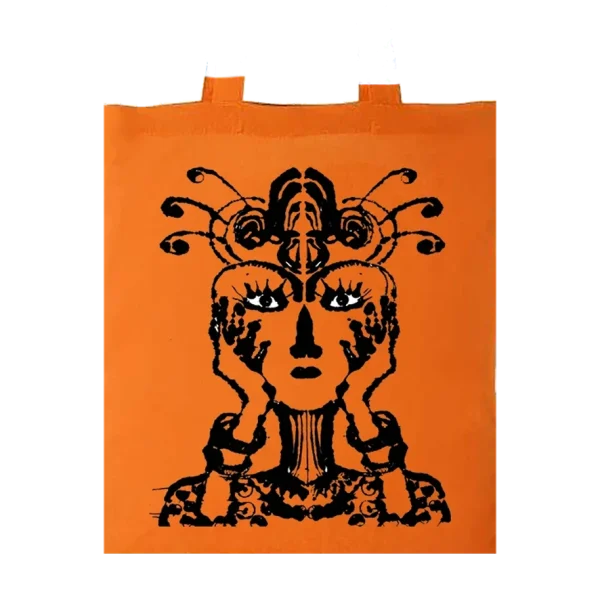 TOTE_ORANGE_WOMAN_WITH_HAT